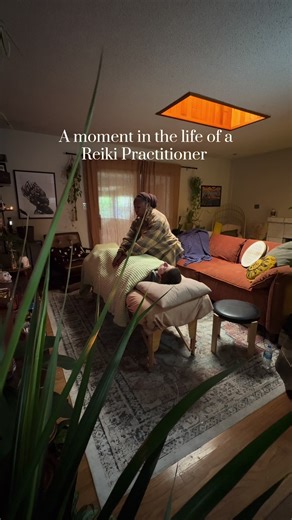 A moment in the life of a Reiki Practitioner #reiki #energyhealing | reiki