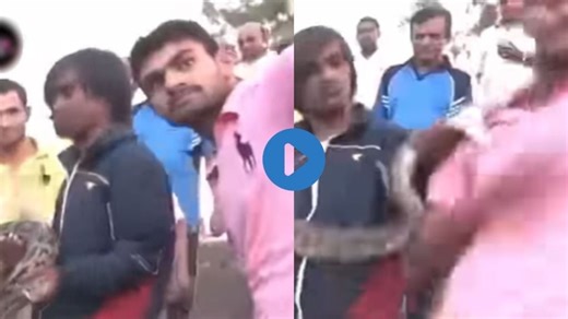 अजगर के साथ सेल्फी ले रहा था शख्स, तभी सांप ने लपककर पकड़ी टी-शर्ट और फिर…, धड़कनें तेज कर रहा Viral Video
