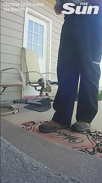 FedEx delivery driver kills deadly Rattlesnake on a Nebraska Porch #shorts