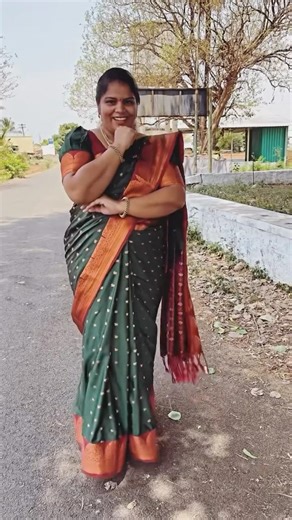 பால் பப்பாளி 🥛🫒 Akka Dance vera level #elampillaisarees #trendingshorts #trending