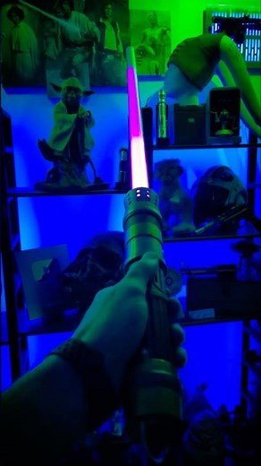 New Galaxy’s Edge Lightsaber Parts!