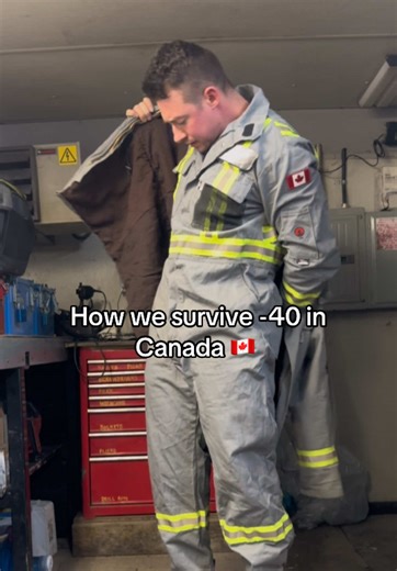 Try These & Level Up 💪 ✅ Go to sleep instead of scrolling your phone ✅ Start your day with one liter of water ✅ Wake up one hour earlier to hit the gym ✅ Swap snacks for fruit, veggies and cottage cheese ✅ Drink water instead of sugary drinks ✅ Walk 10k steps daily—move more, sit less ✅ Cut out excuses and get the job done #bluecollarboys #countryboy #gymtok