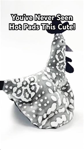 Turning fabric scraps into cute chicken hot pads for the kitchen. #SewingVibes #HandmadeHome #sewing