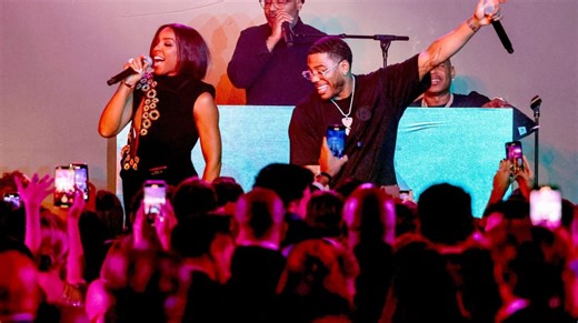 Nelly And Kelly Rowland Reunite Onstage 20 Years Later For “Dilemma” Performance