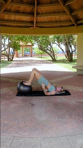 DEMO: STABILITY BALL HAMSTRING CURLS #hamstringworkout