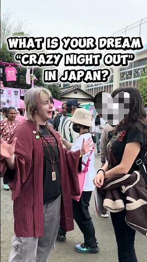 Nudist Rock Star in Japan😳