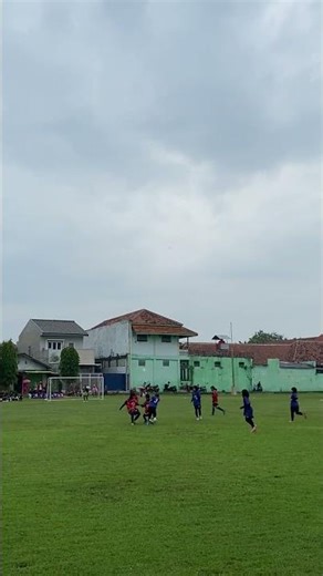 Kriuyuk an hahaha #sepakbolawanita #football #sepakbolaputri #soccer #sepakbola #viralvideo #sports