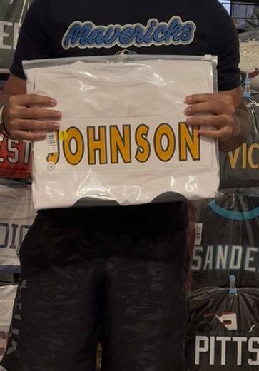 Join the Exciting World of Sports Memorabilia Breaks