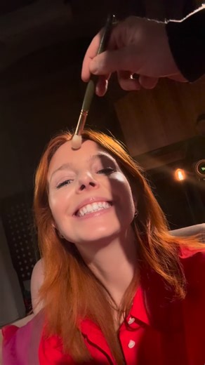 Stacey Dooley on Instagram: "New series, who disssssss 🙃 @bbciplayer 💘 (The shirt is giving santander)"