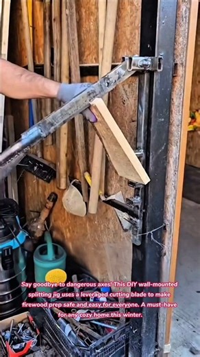 Split Kindling Like a Pro! 🪵🪓 DIY Firewood Hack #diy #tips #tricks #wood #fire #winter #how #home