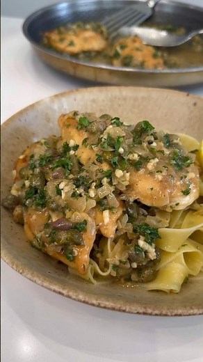 Chicken Piccata 😍 lemon, caper, butter sauce! #recipe #theoffice