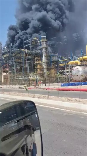 PM Modi was set to inaugurate one of Rajasthan’s largest oil refineries tomorrow and a massive fire broke out today.The Ministry of Petroleum and Natural Gas says the event is postponed and a fast track investigation is underway.