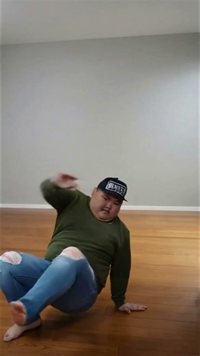 B-boy Footwork Essentials for Beginners: Foot Sweep & Elbow Freeze #challenge