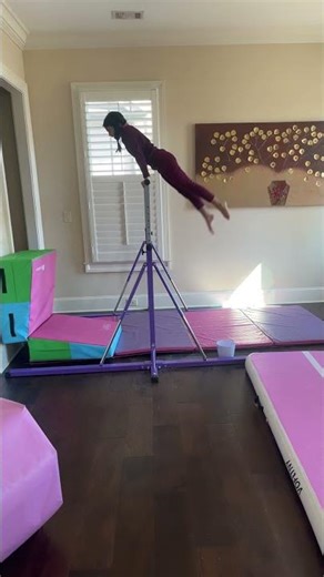 Back hip circle #gymnast #shortvideos #music #acrobatics #dothingsyoudontwanttodo