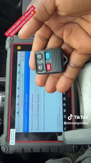 Programmation rapide d'une télécommande de voiture