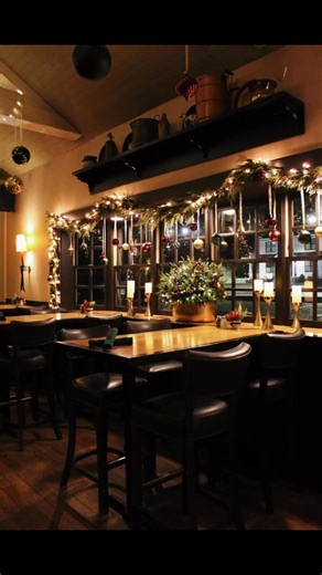 Fox & Hound Wood Grill and Tavern on Reels