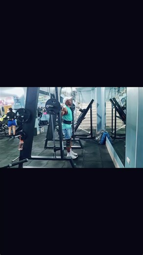 entrenamiento en el gym 💪💪🥰🥰