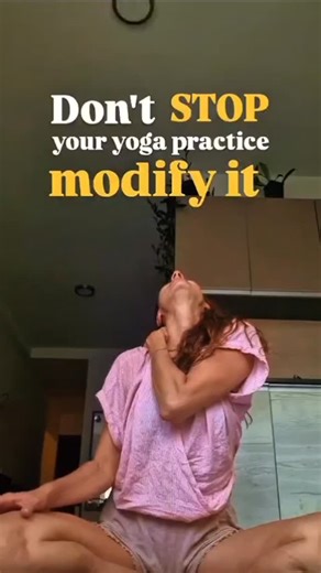 Why your body feels different — and how to practice yoga when energy is low Some days the body feels heavy, slow, unmotivated. Not because you’re doing something wrong — but because hormones, nervous system, and recovery needs are changing. Around mid-40s, fluctuating estrogen and higher stress sensitivity mean the body asks for regulation, not stimulation. On low-energy days, the practice needs to support, not demand. When energy is low, choose asanas that: • activate gently without draining • 