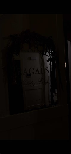 EAGALS Christmas Party 🤍 Ali is the best hostess. Such a fun night with all the beautiful ladies. Happy Holidays everyone.