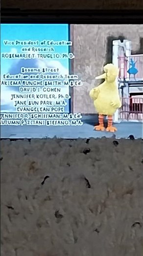 Sprout split screen credits later on: The sprout sharing show next: The super sproutlet show