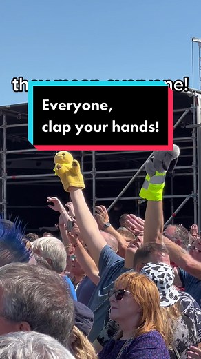 Clapping Hands at Victorious Festival 2025