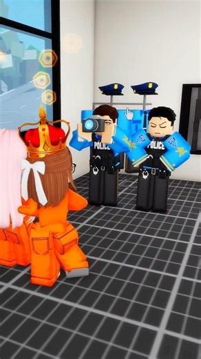 I tried to escape jail with Brooke and Riley 😂😯 #roblox #funnyshorts @laylaroblox