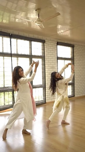 Anna Ben 🌸 on Instagram: "I will admit that I was so intimidated to try Kathak for the first time considering it’s been ages since I danced. But @tanvi_palav.dance and @rimakallingal were the sweetest people who helped me find my rhythm and gave me confidence to move freely. Thank you Tanvi, for being so patient and encouraging and Thank you @rimakallingal @mamangamindia for giving me the safe space to move and enjoy dancing. I have so much to learn but this was a wonderful beginning.❤️ Shot by
