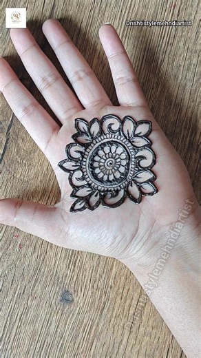 Beautiful and simple mehndi design 🌸#mehndi #hennadesign #shorts