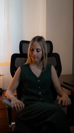 4.3K views · 653 reactions | Find your balance between performance and well-being. With @musso_eu X700, every detail is crafted to support you, inspire you, and keep you comfortable hour after hour. Ergonomic design, personalized comfort, and timeless style.  Discover a new way to work. Code: IMAARIST Link in bio. #musso #mussox700 #comfort #ergonomics #desksetup #workspace | Mslipuma | Facebook