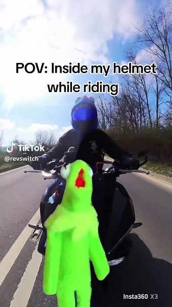 For all those wondering what goes on inside mh helmet while riding #motorcycle #fyp #booktok #treding #fyppp