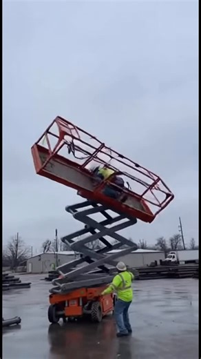 Legal Connector on Instagram: "Scissor lift accidents are very real - this video is not. If you or someone you know has been injured on the job let’s get you connected with an attorney who concentrates on that area ⚖️ #help #hurt #construction #fall #god"