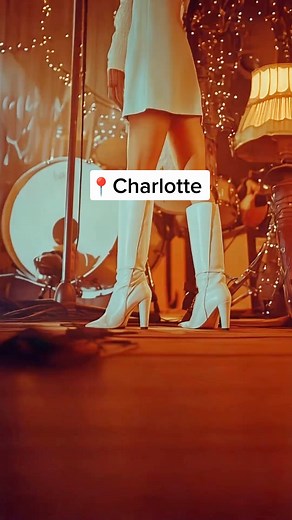 Fleetwood Mac’s classics, brought to life by Candlelight, is a one-of-a-kind event—so hurry and book one of the limited seats! | Candlelight Concerts by Fever