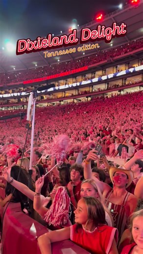 Spend my dollar! 🎶 🐘🏈 Alabama fans sing Dixieland Delight during the fourth quarter vs. Tennessee #rolltide #collegefootball #alabama #dixielanddelight | Alabama Crimson Tide on AL.com