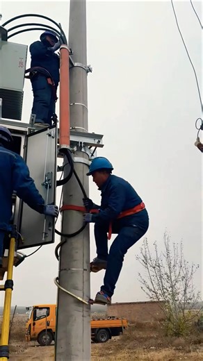 How to install a distribution transformer utility pole? #shorts
