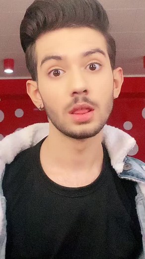 Shaheer Khan: Favorite Moments with Fans