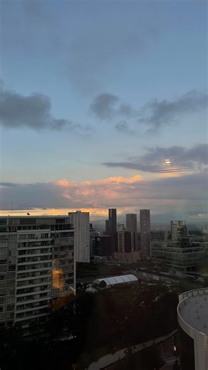 Kristel Enkerlin | Como freelancer recién llegada a México, empezar de cero es un caos: cero muebles, nueva rutina, buscando autonomía... Pero encontré el... | Instagram