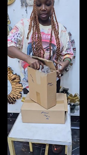 CERAMIC FLOWER VASE BIG SIZE KSH.4000 SMALL SIZE KSH.3500 VISIT US NAIROBI CBD PLATINUM PLAZA 4TH FLOOR SHOP 403,TOM MBOYA STREET OPPOSITE IMENTI HOUSE CONTACT US VIA 0724349620 | Genuine household dealers