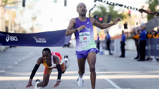 Los Angeles Marathon Ends In Chaos When Race Leader Runs Off Course The Wrong Way To Lose On Photo Finish