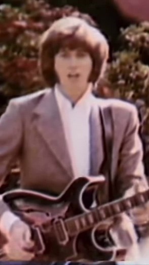 Bee Gees - Tomorrow Tomorrow (1969) #beegees #tomorrowtomorrow #music