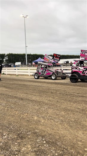 Night 2🫡 a bit lazy on the edit but oh well🤌 #17bspeedway #fyp #likes