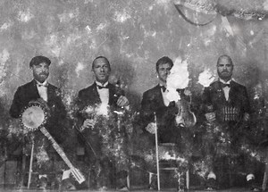 COLDPLAY、ニュー・アルバム『Everyday Life』11/22リリース決定。先行シングル「Orphans」、「Arabesque」公開