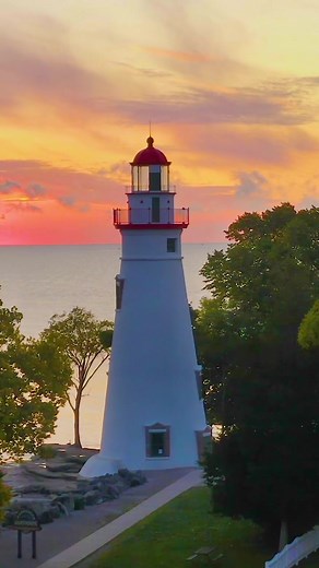Explore the Captivating Marblehead Lighthouse