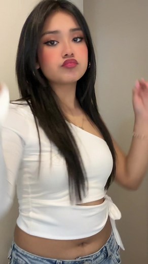 Boy…why you so obsessed with me? #fypage #fypシ゚viral #fyp #viral #tiktok #sk8saav #trend #perulima #viraltiktok #peruviangirl #sk8 #song #💙 #sk8saavedra #style #model #🇵🇪 #obsessed #mariahcarey