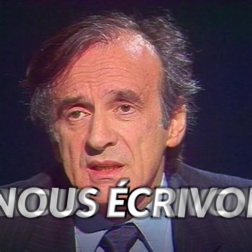 Peut-on encore croire au pouvoir des mots ? Quelle place donner au témoignage ? ⏪ Dans cet entretien de 1985, Elie Wiesel, survivant de la Shoah, rappelle le rôle aussi fragile qu’essentiel de la parole : écrire, non pour réparer le passé, mais pour tenter d’empêcher que l’histoire ne se répète. #ina #archives #eliewiesel #histoire #septsursept