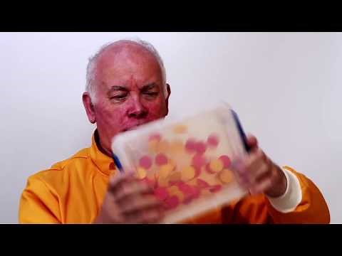 Half-Life Simulation | Exponential decay | Radioactivity