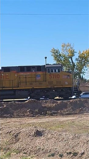 EB UP train with rear DPU #shorts #train #railroad #elpaso #trainfans #unionpacific #cooltrain