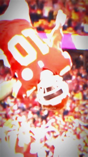 The dolphins cut Tyreek🐬