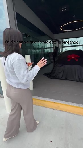 Sorpresa de cumpleaños: BMW M4 Competition para mi futuro esposo