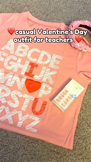 Casual Valentine’s Day Outfit Idea for Teachers
