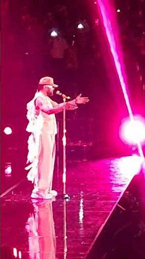 ✨ Maxwell's 'Pretty Wings' Live Performance | A Soulful Snippet 🎶